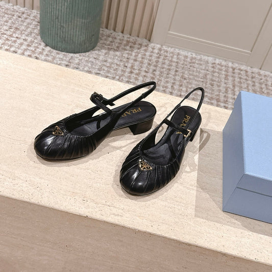 БОСОНІЖКИ PRADA 26S СЛІНГБЕК 40 ММ З ЧОРНОЇ ТЕЛЯЧОЇ ШКІРИ З ЛОГОТИПОМ