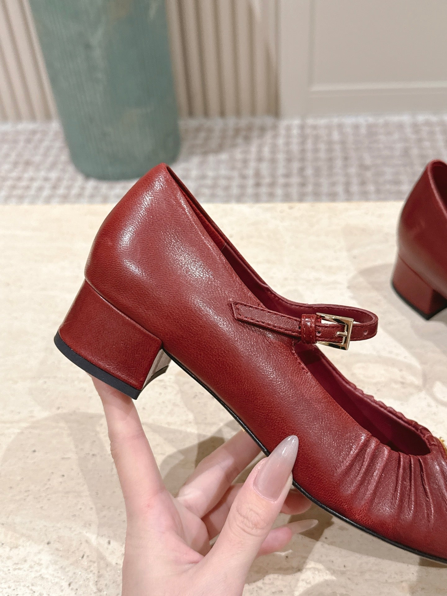 PRADA 26S MARY JANE 40MM З ТЕМНО-ЧЕРВОНОЇ ТЕЛЯЧОЇ ШКІРИ З ЛОГОТИПОМ