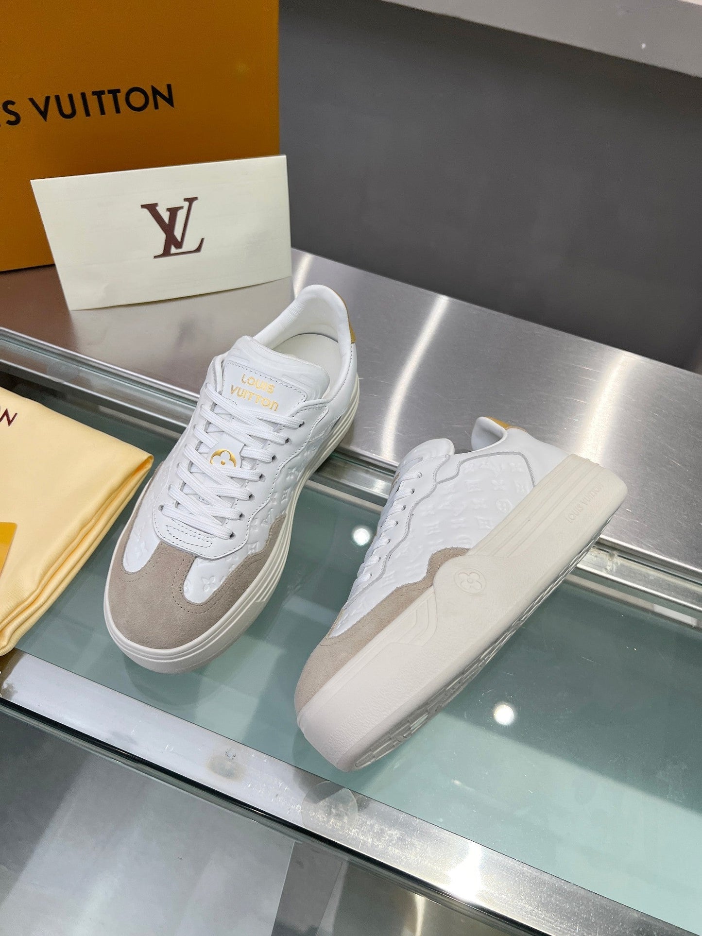 LV WOMEN GROOVY PLATFORM IN CAMEL BROWN SUEDE MIX WHITE EMBOSSED CALFSKIN - 35