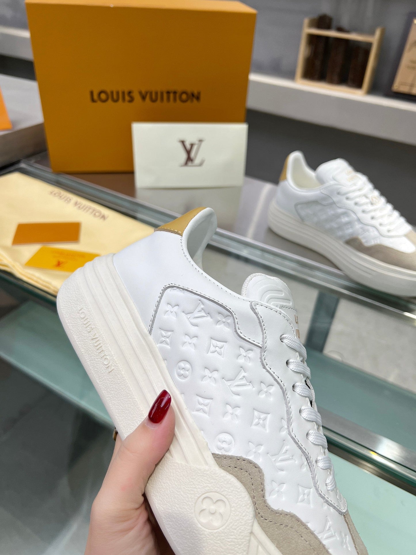 LV WOMEN GROOVY PLATFORM IN CAMEL BROWN SUEDE MIX WHITE EMBOSSED CALFSKIN - 35