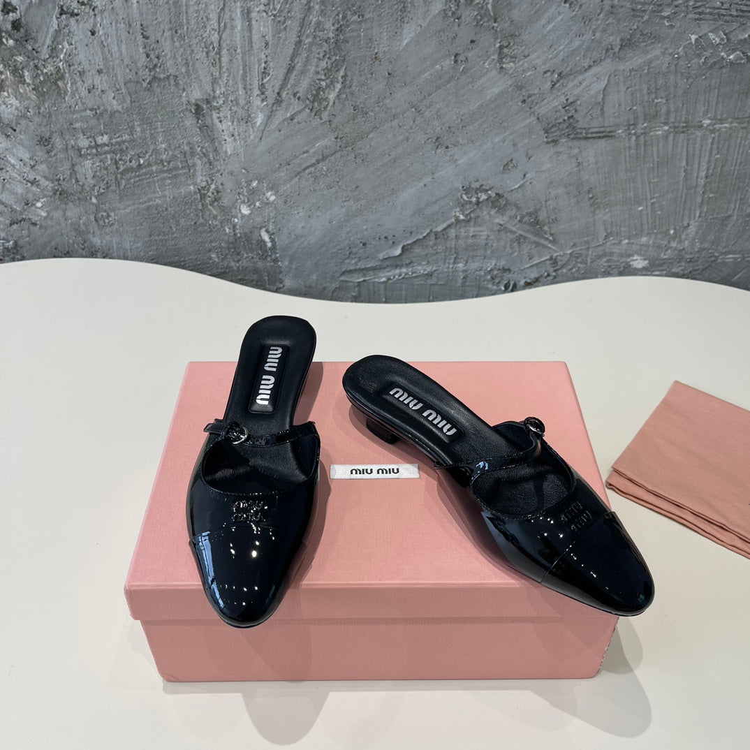 CAP TOE MULES BLACK SHEEPSKIN - 35