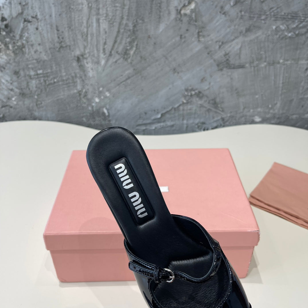 CAP TOE MULES BLACK SHEEPSKIN - 35