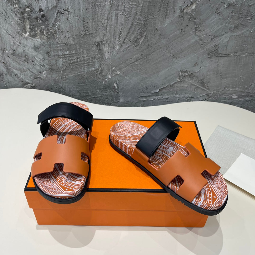 CHYPRE SANDAL CARAMEL CALFSKIN UNIQUE - 35