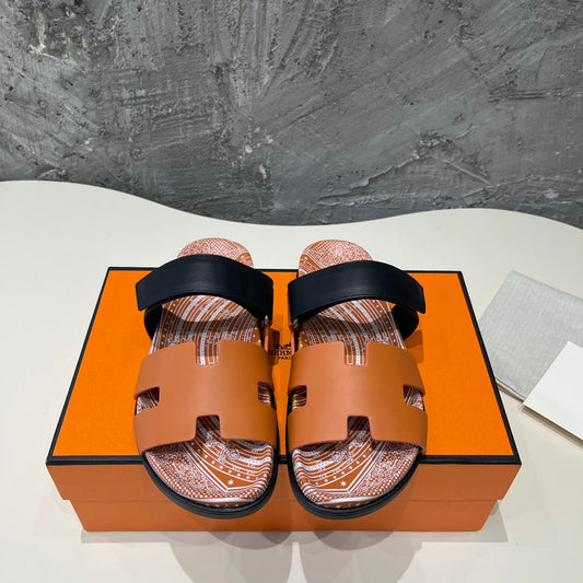 CHYPRE SANDAL CARAMEL CALFSKIN UNIQUE - 35