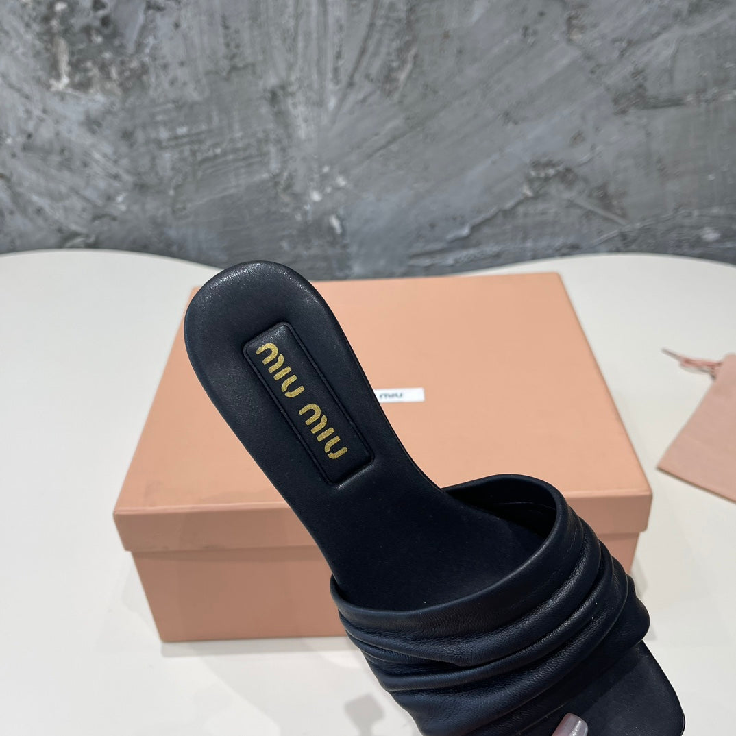 HIGH - HEEL BLACK SHEEPSKIN WITH STYLIZED STRAPS - 35