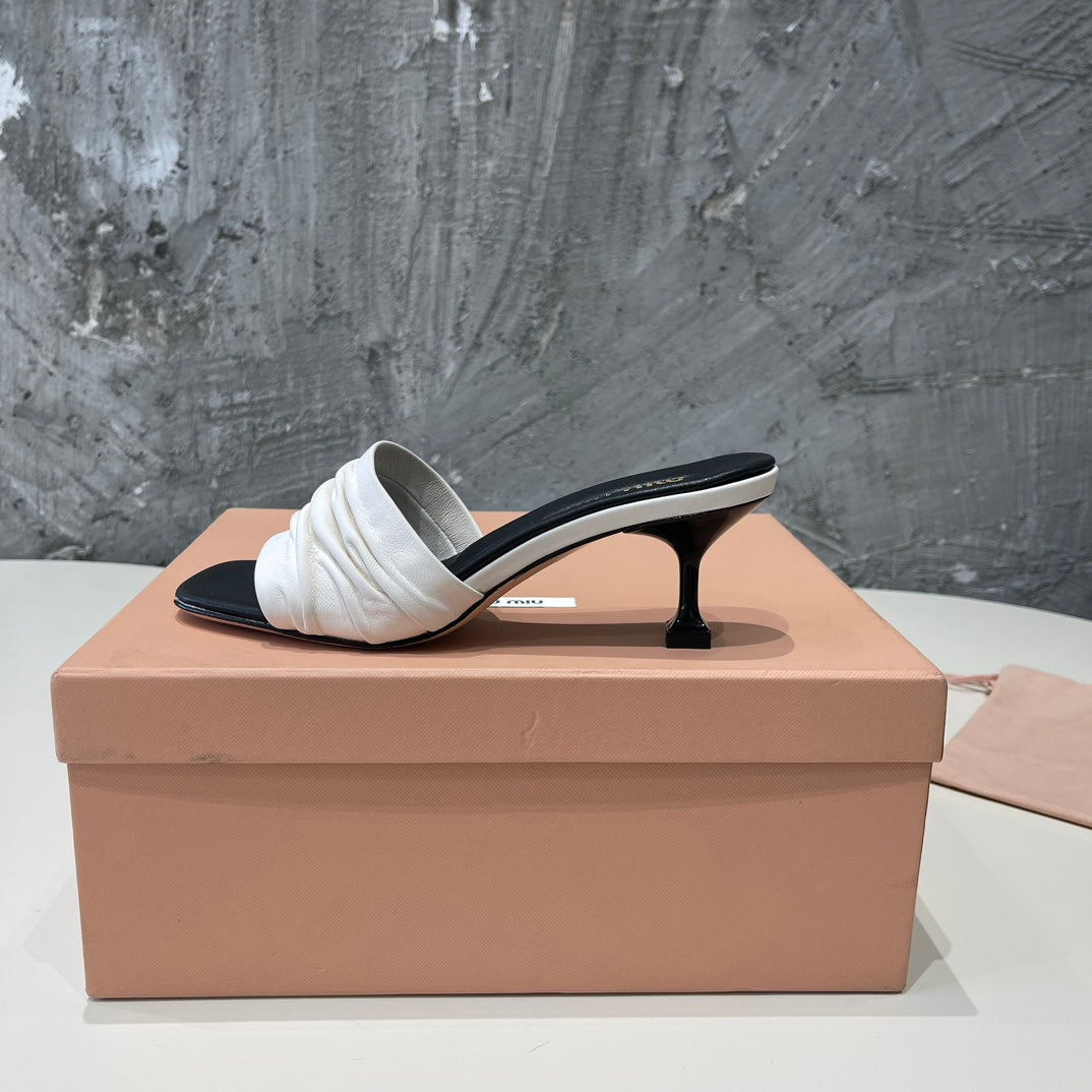 HIGH - HEEL WHITE MIX BLACK SHEEPSKIN WITH STYLIZED STRAPS - 35
