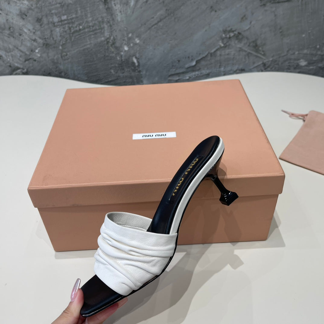 HIGH - HEEL WHITE MIX BLACK SHEEPSKIN WITH STYLIZED STRAPS - 35