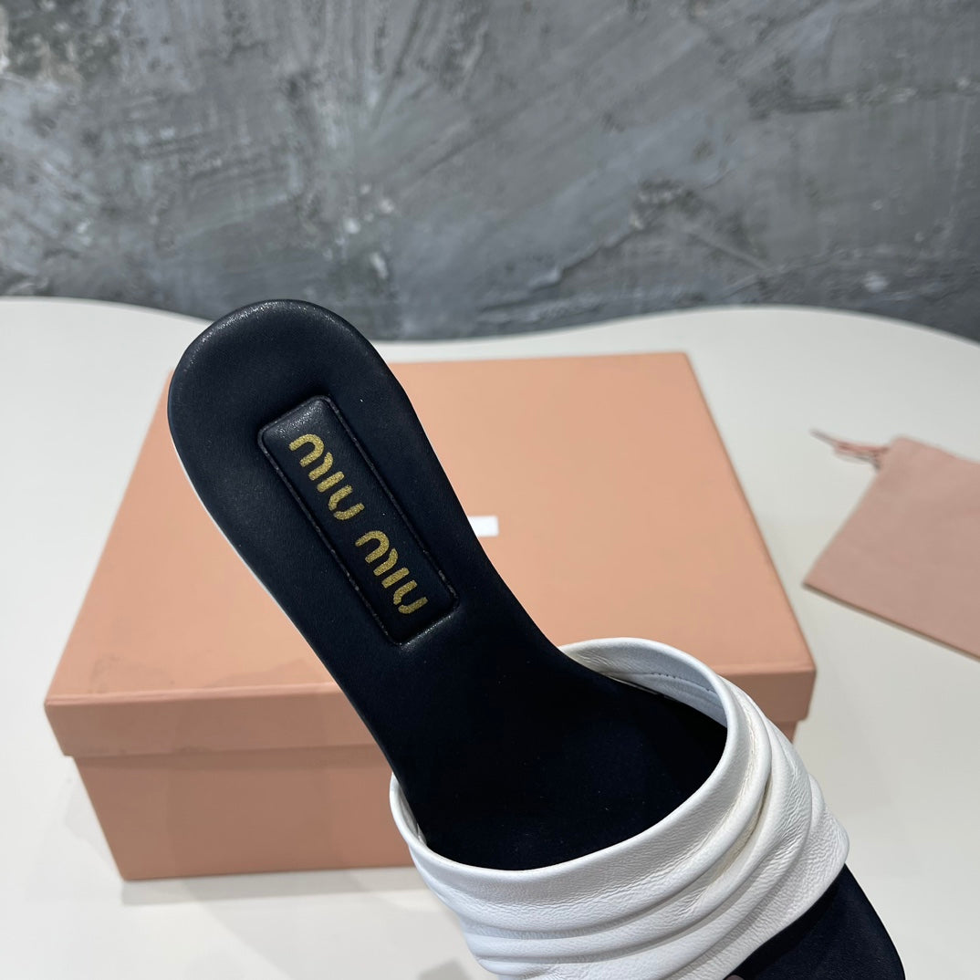 HIGH - HEEL WHITE MIX BLACK SHEEPSKIN WITH STYLIZED STRAPS - 35