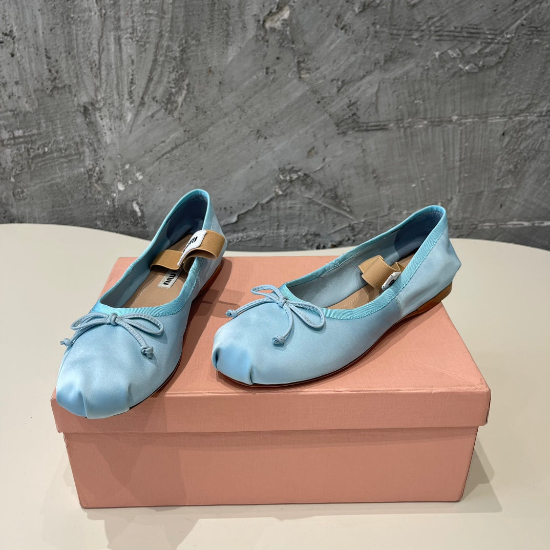 BALLET FLAT SHOES LIGHT BLUE GLOSSY SHEEPSKIN - 35