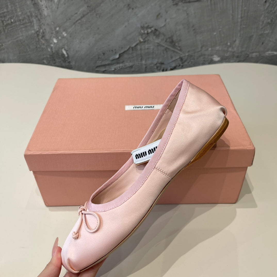 BALLET FLAT SHOES LIGHT PINK COLOR GLOSSY SHEEPSKIN - 35