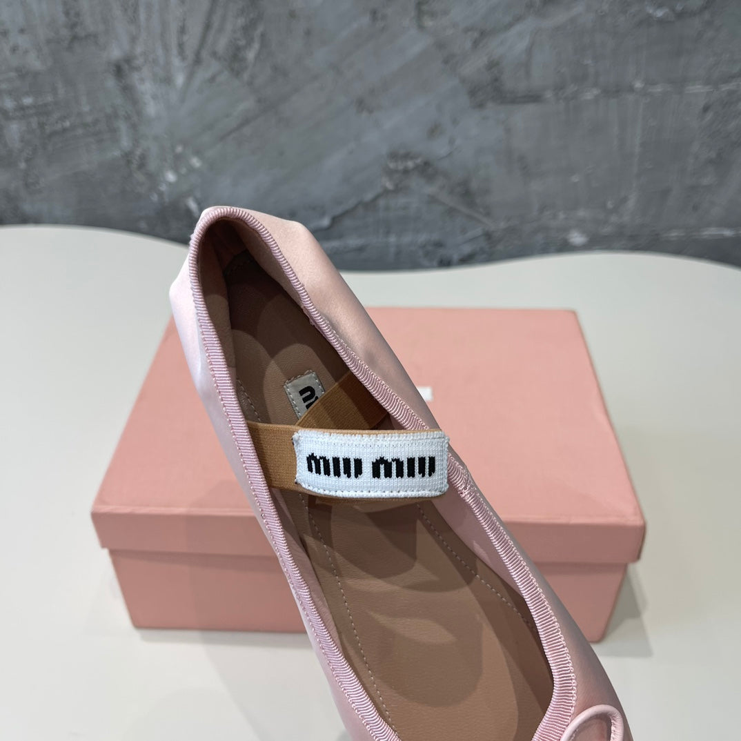 BALLET FLAT SHOES LIGHT PINK COLOR GLOSSY SHEEPSKIN - 35