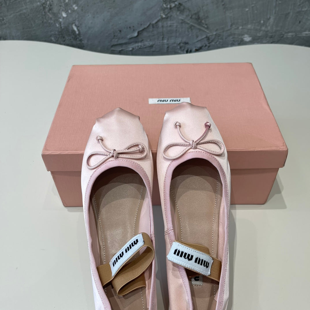 BALLET FLAT SHOES LIGHT PINK COLOR GLOSSY SHEEPSKIN - 35