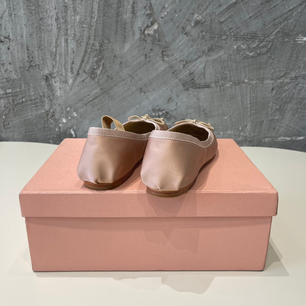 BALLET FLAT SHOES PASTEL PINK COLOR GLOSSY SHEEPSKIN - 35