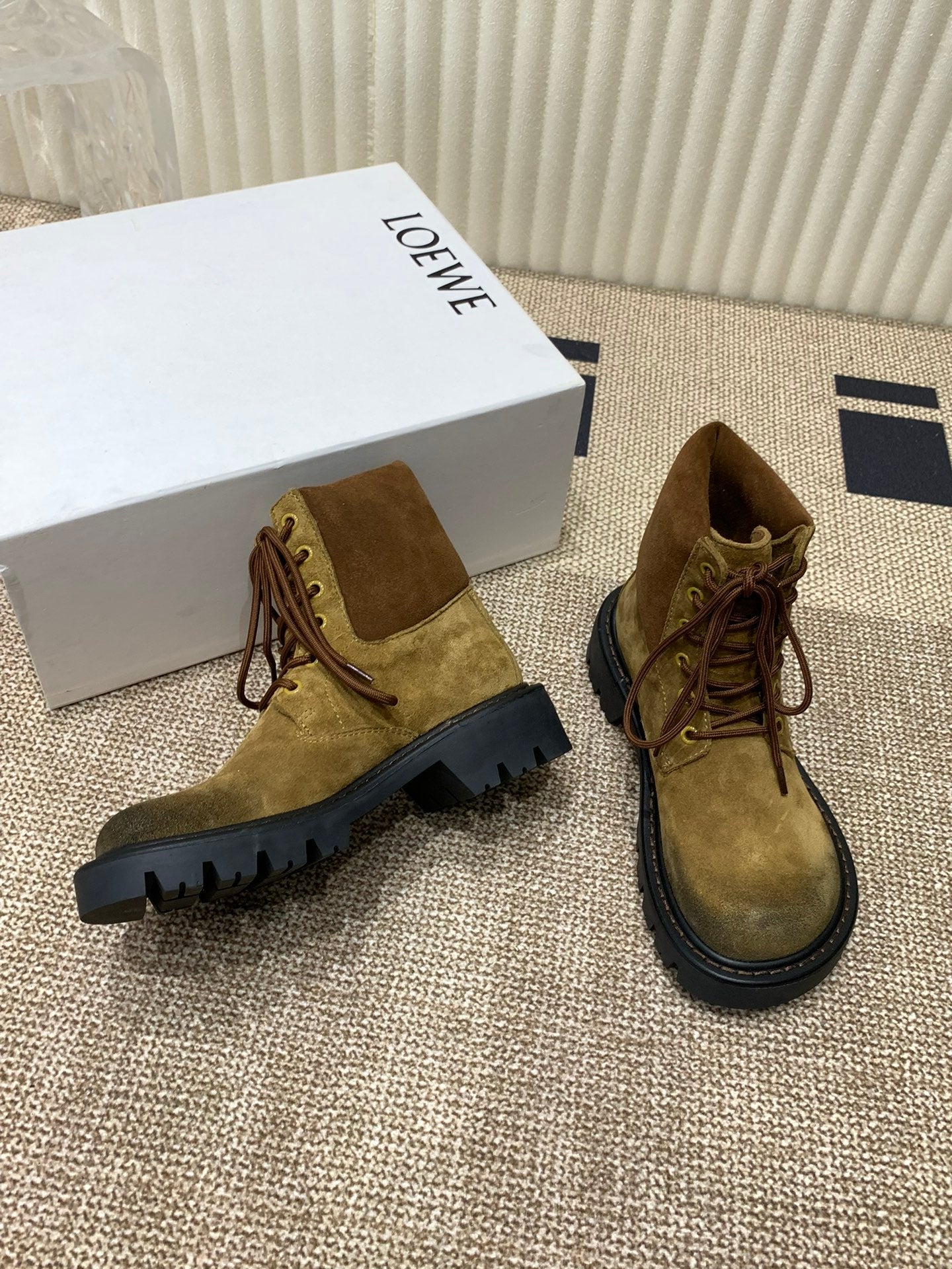 LW SIERRA COMBAT BOOT AMBER AND BLACK SUEDE - 35