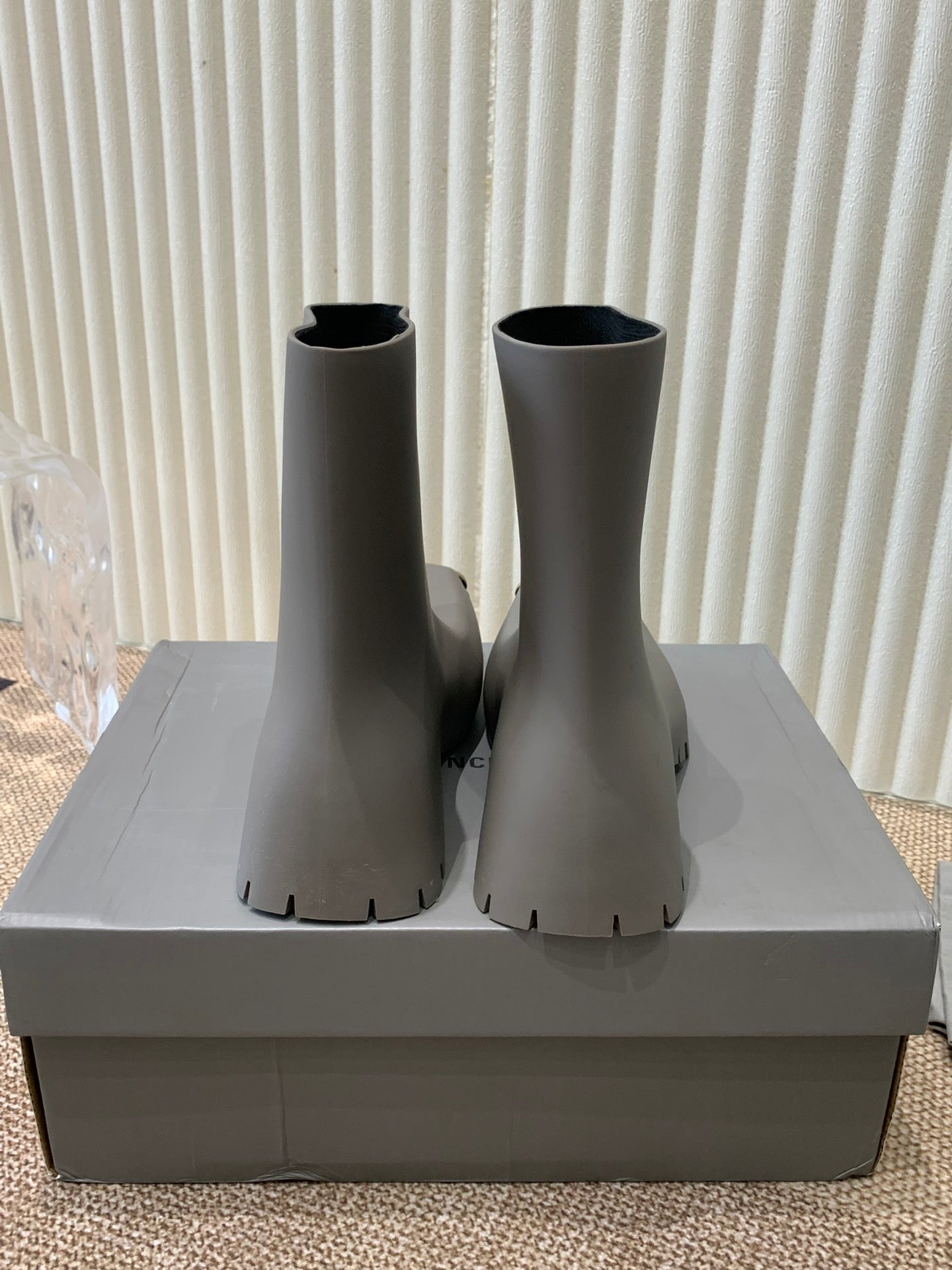 MATTE GRAY SCULPTED RUBBER BOOTS WITH GOLD MONOGRAM - 35