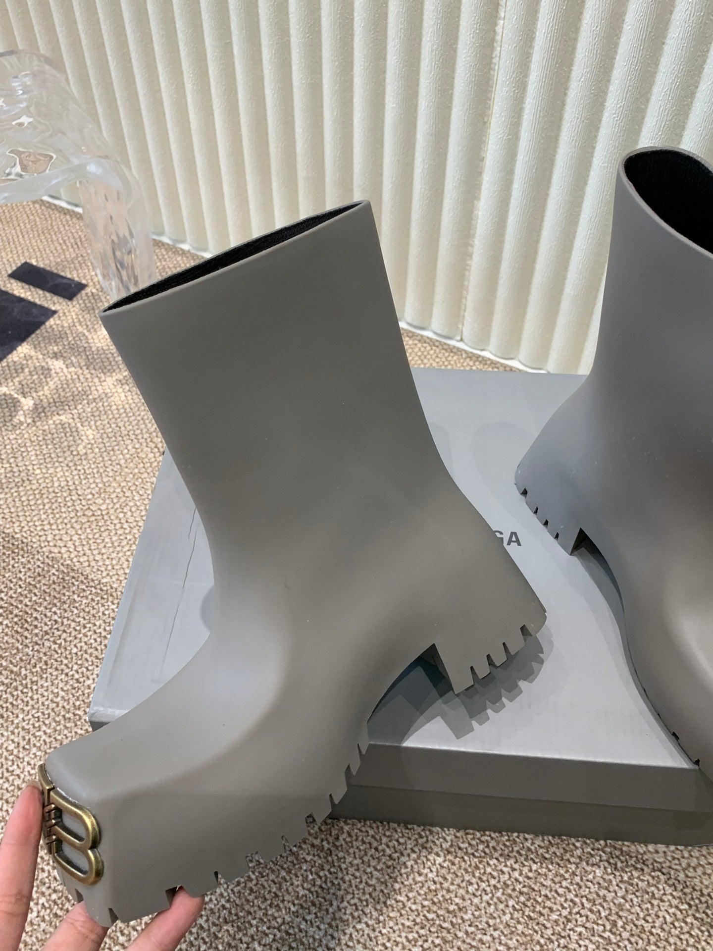 MATTE GRAY SCULPTED RUBBER BOOTS WITH GOLD MONOGRAM - 35