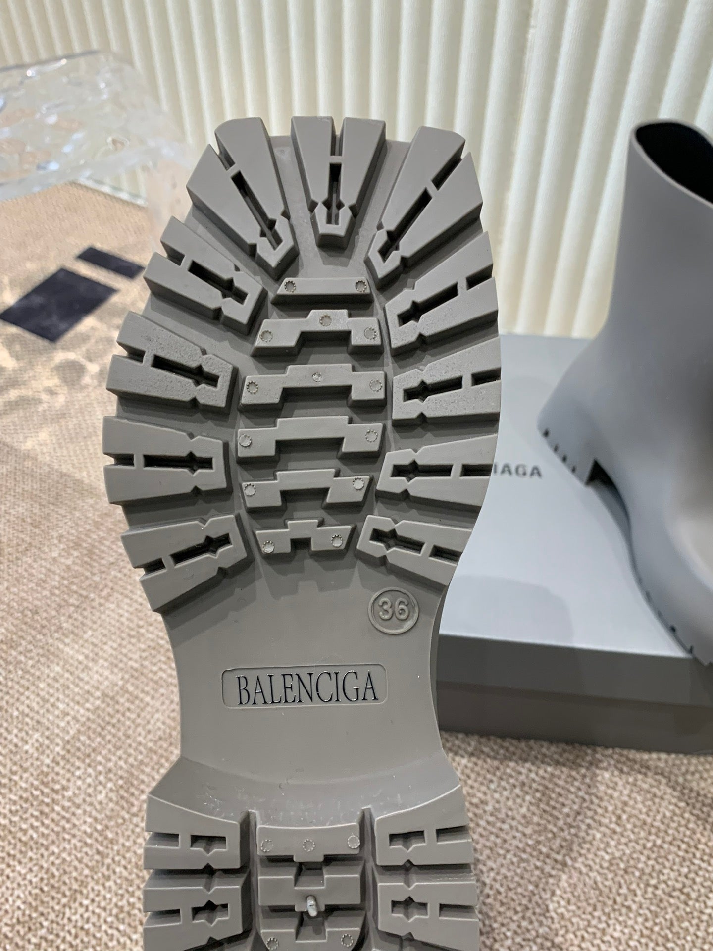 MATTE GRAY SCULPTED RUBBER BOOTS WITH GOLD MONOGRAM - 35