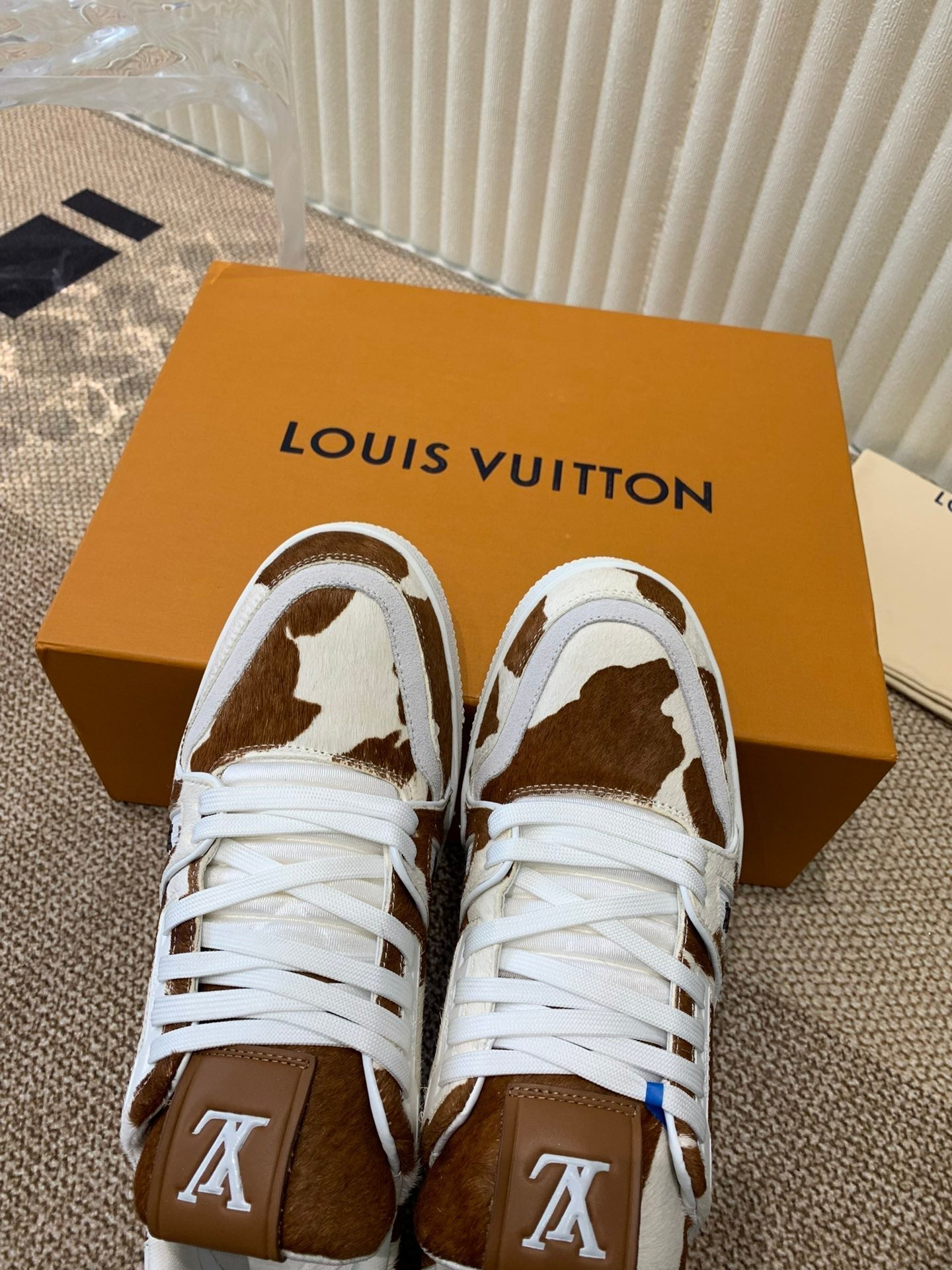 LV TRAINER SNEAKER PONY BROWN MIX WHITE - 35