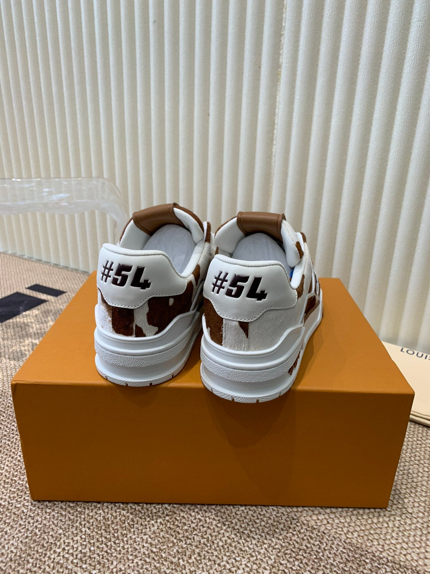 LV TRAINER SNEAKER PONY BROWN MIX WHITE - 35