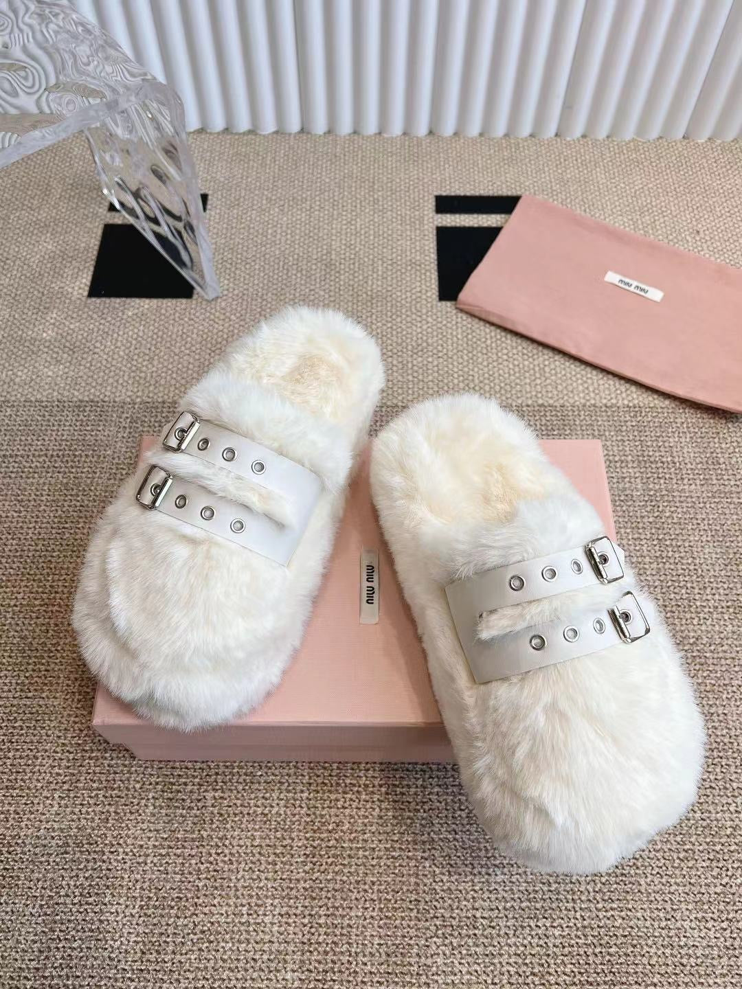 MULES IN WHITE RABBIT FUR SILVER HARDWARE - 35