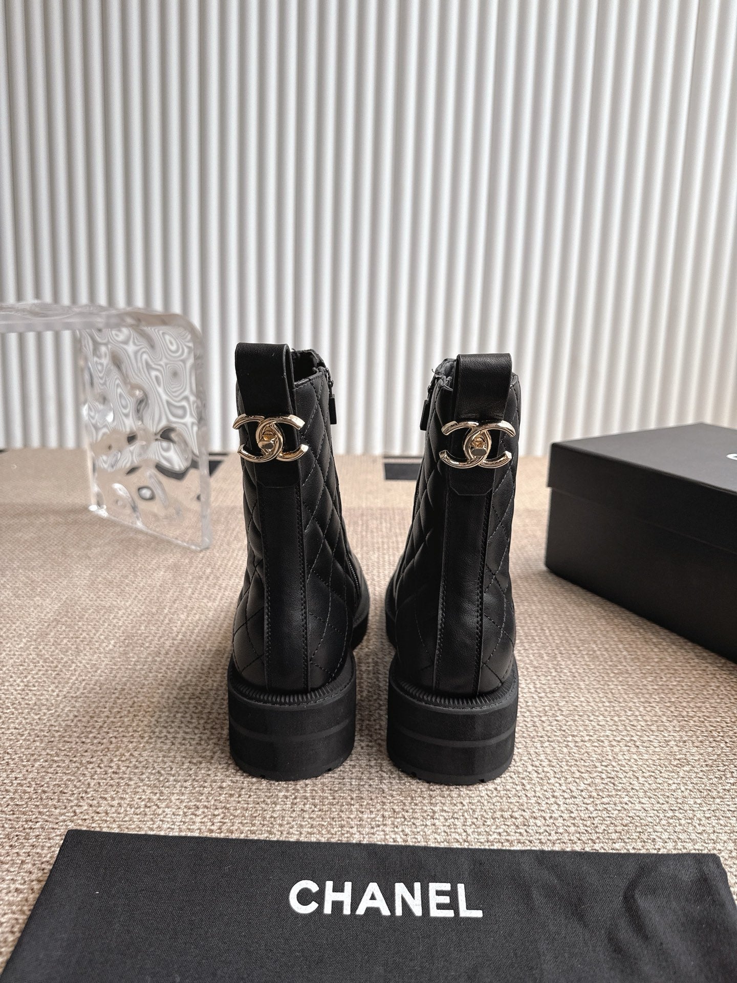 CHANEL ANKLE BOOTS IN BLACK QUILTED CALFSKIN - 35