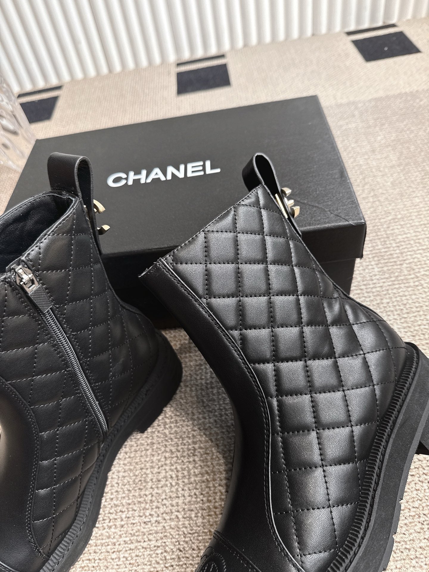 CHANEL ANKLE BOOTS IN BLACK QUILTED CALFSKIN - 35