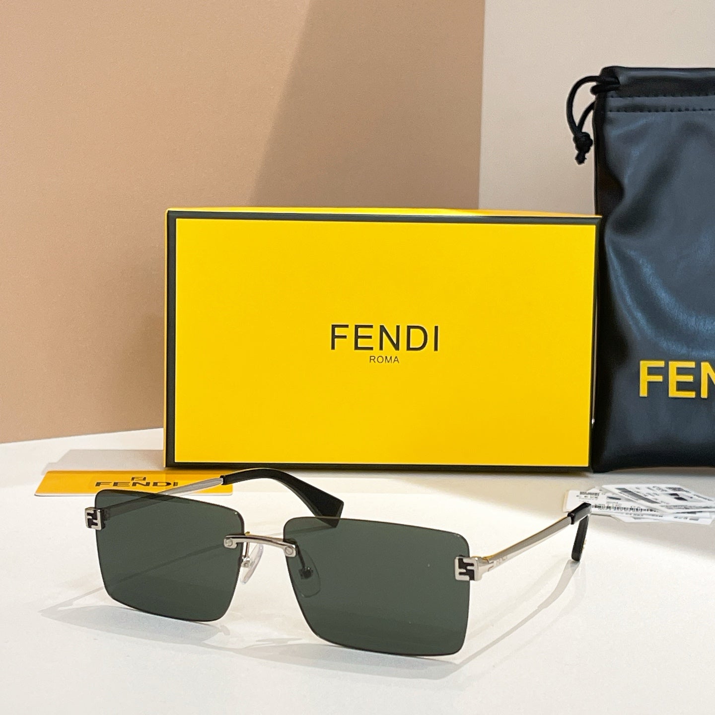 SKY RIMLESS RECTANGULAR FRAME SUNGLASSES FE40165U IN METAL - Black