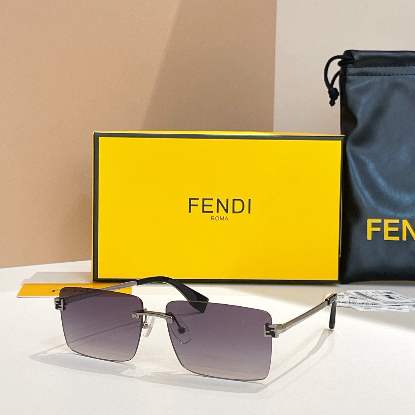 SKY RIMLESS RECTANGULAR FRAME SUNGLASSES FE40165U IN METAL - Black