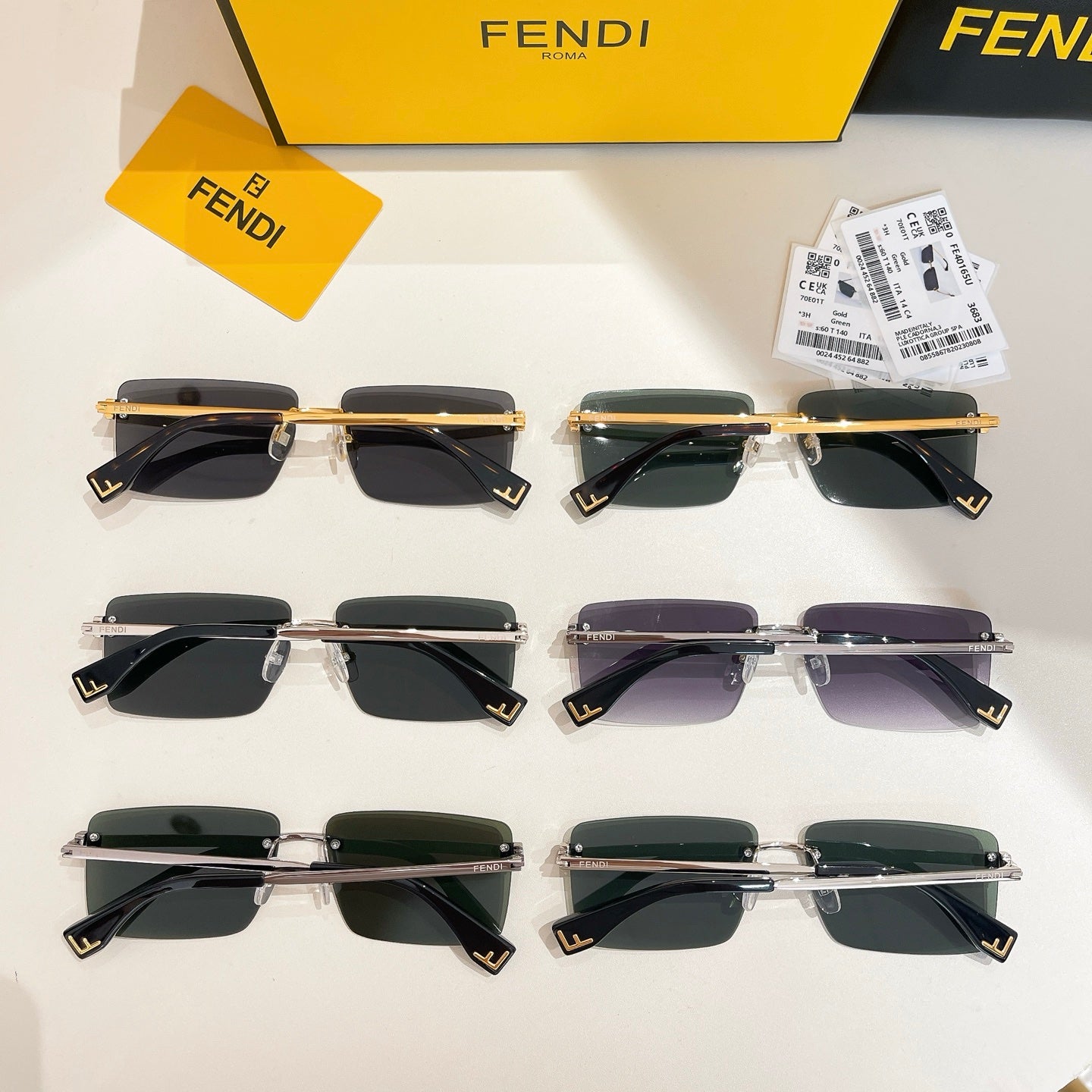 SKY RIMLESS RECTANGULAR FRAME SUNGLASSES FE40165U IN METAL - Black