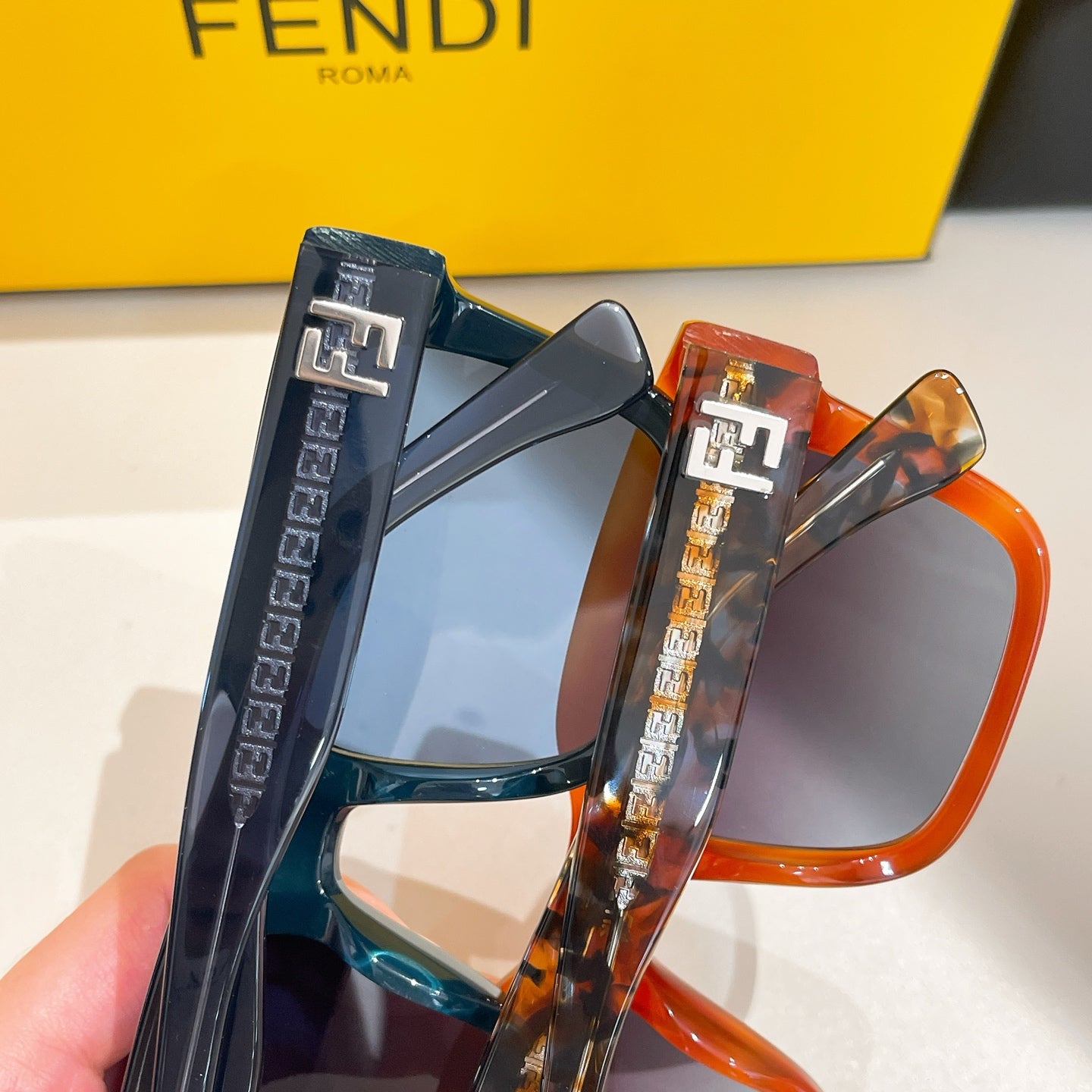 ROMA SQUARE FRAME SUNGLASSES FFF0053 IN ACETATE - Red orange