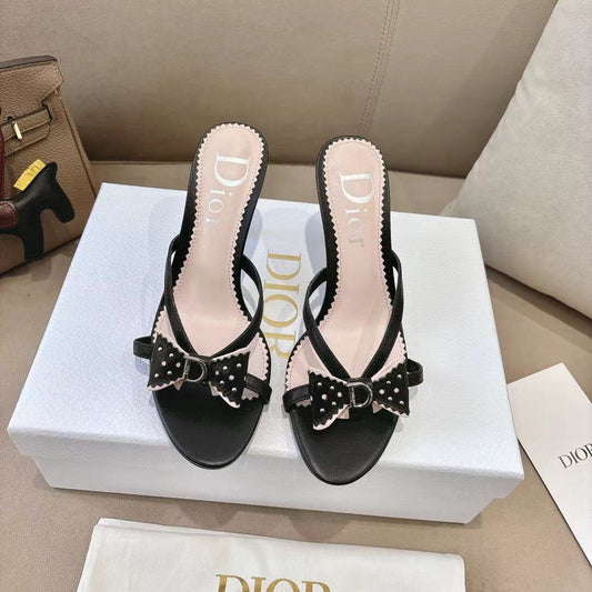 БОСОНІЖКИ DIOR 26S KITTEN HEEL 85 ММ З ЧОРНОЇ ТЕЛЯЧОЇ ШКІРИ З БАНТОМ І ЗАКЛЕПКАМИ