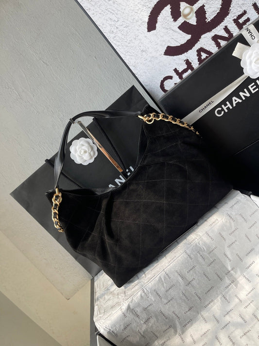 CHANEL 25S СУМКА-ХОБО 33 З ЧОРНОЇ ЗАМШІ З ЗОЛОТОЮ ФУРНІТУРОЮ