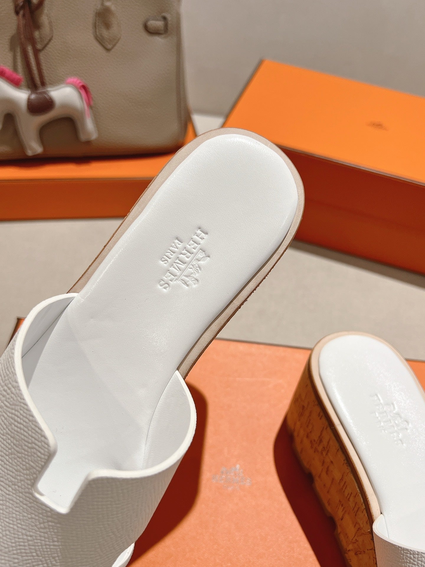 HM 25S HIGH WEDGE SANDALS IN WHITE LAMBSKIN STYLE 34 - 35