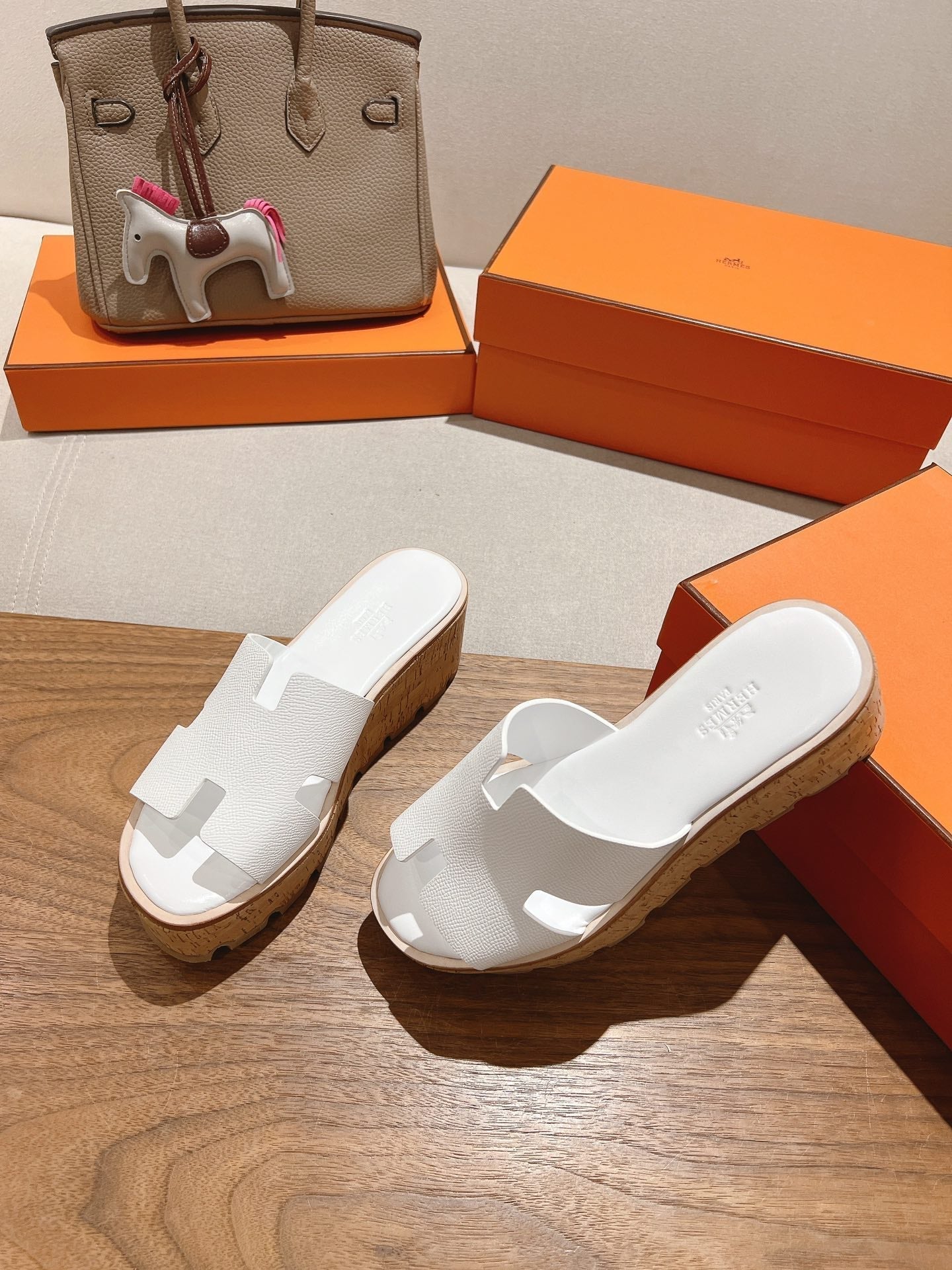 HM 25S HIGH WEDGE SANDALS IN WHITE LAMBSKIN STYLE 34 - 35