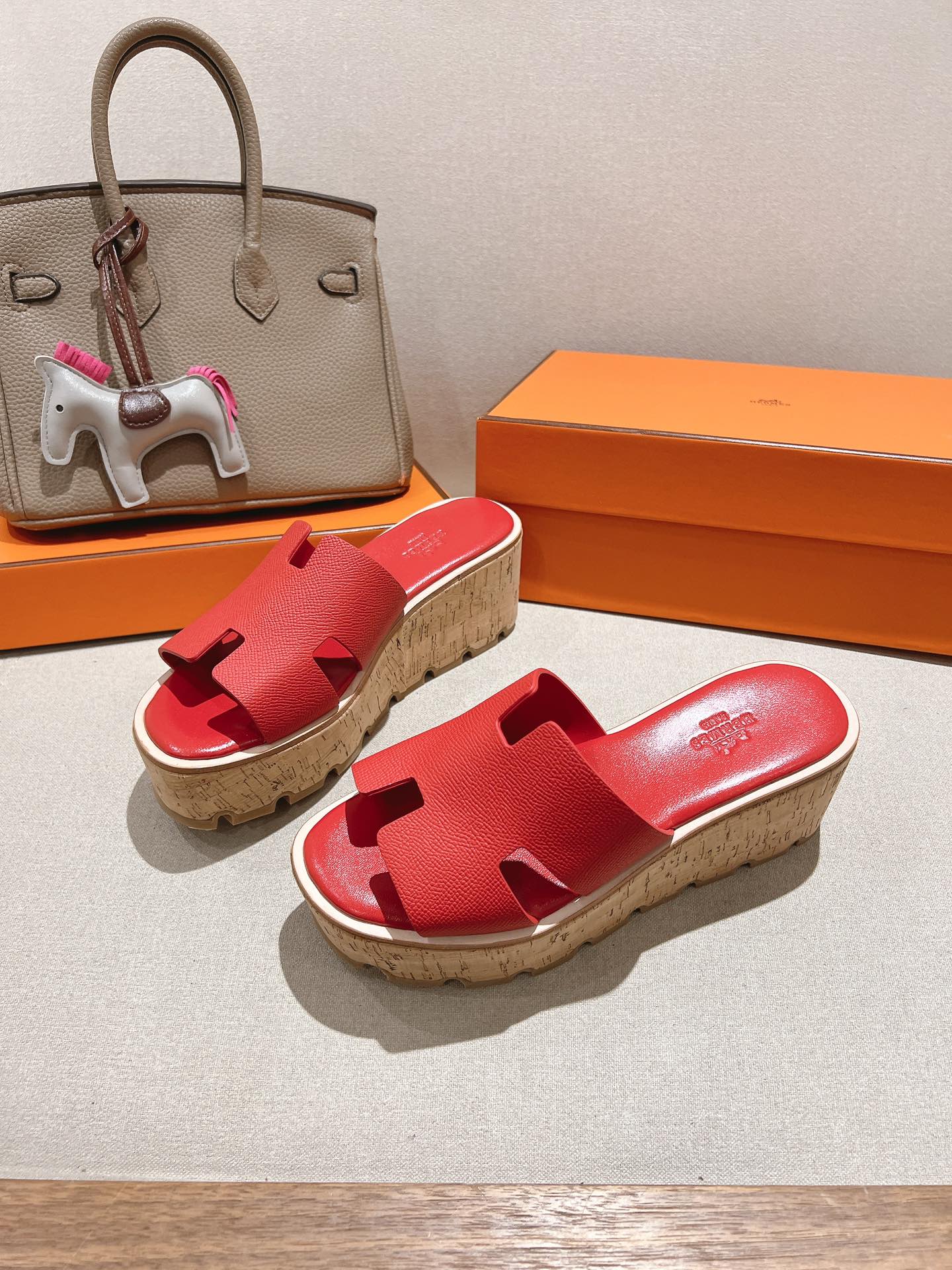 HM 25S HIGH WEDGE SANDALS IN RED LAMBSKIN STYLE 35 - 35