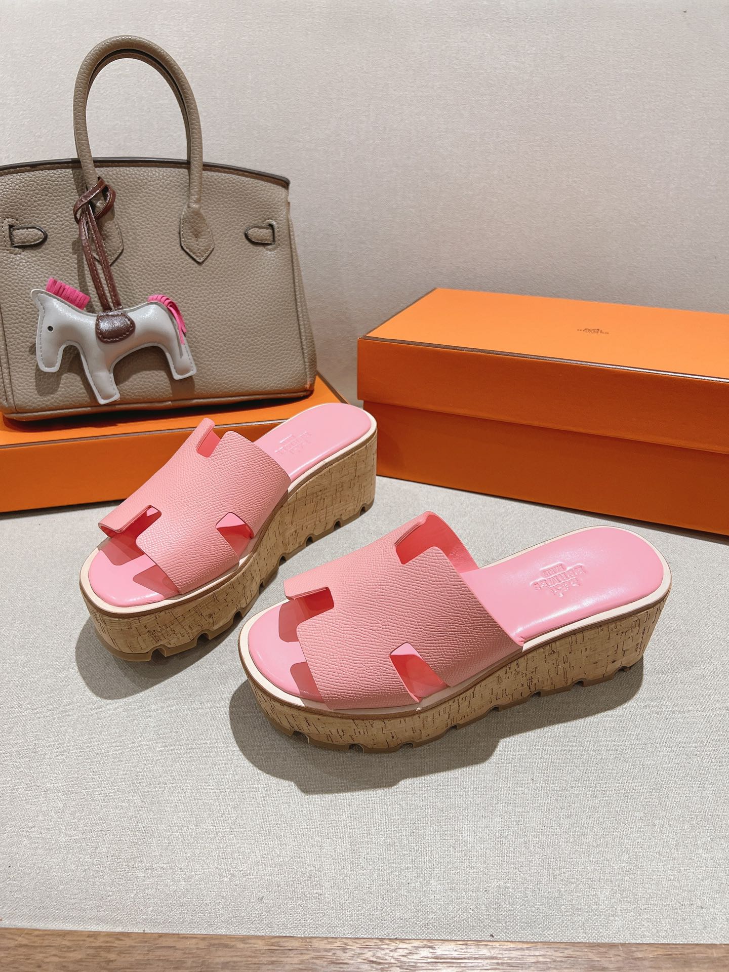 HM 25S HIGH WEDGE SANDALS IN PINK LAMBSKIN STYLE 31 - 35