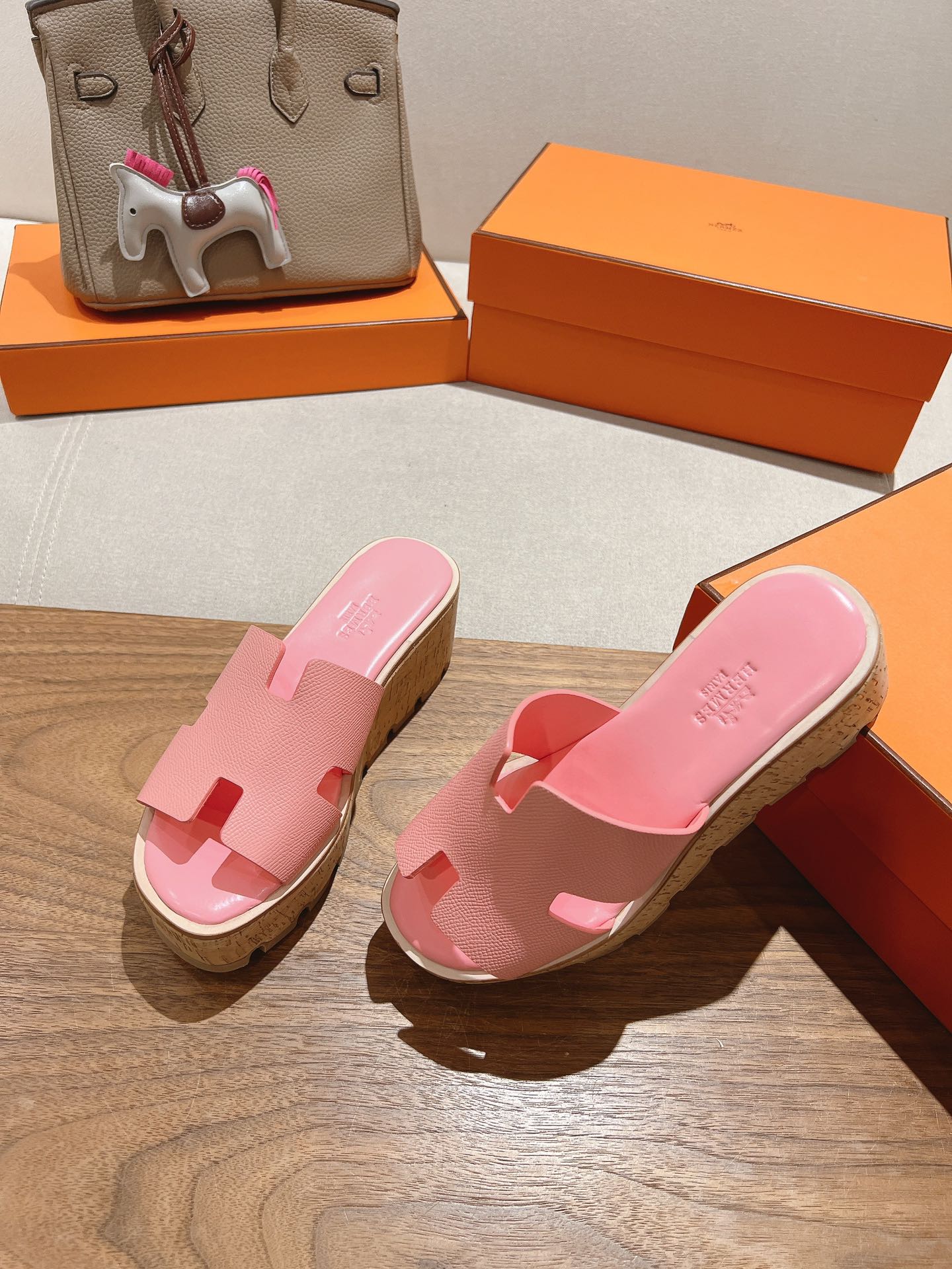 HM 25S HIGH WEDGE SANDALS IN PINK LAMBSKIN STYLE 31 - 35