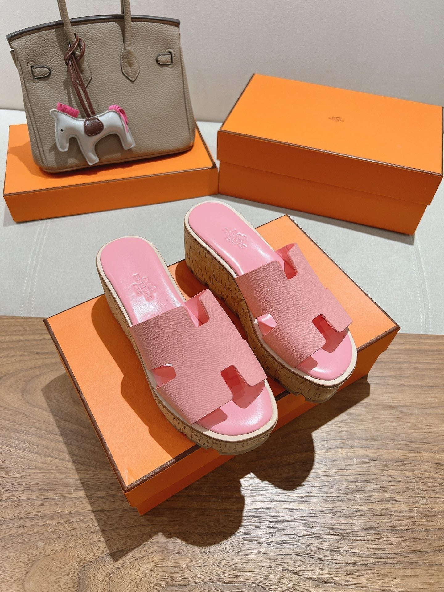 HM 25S HIGH WEDGE SANDALS IN PINK LAMBSKIN STYLE 31 - 35