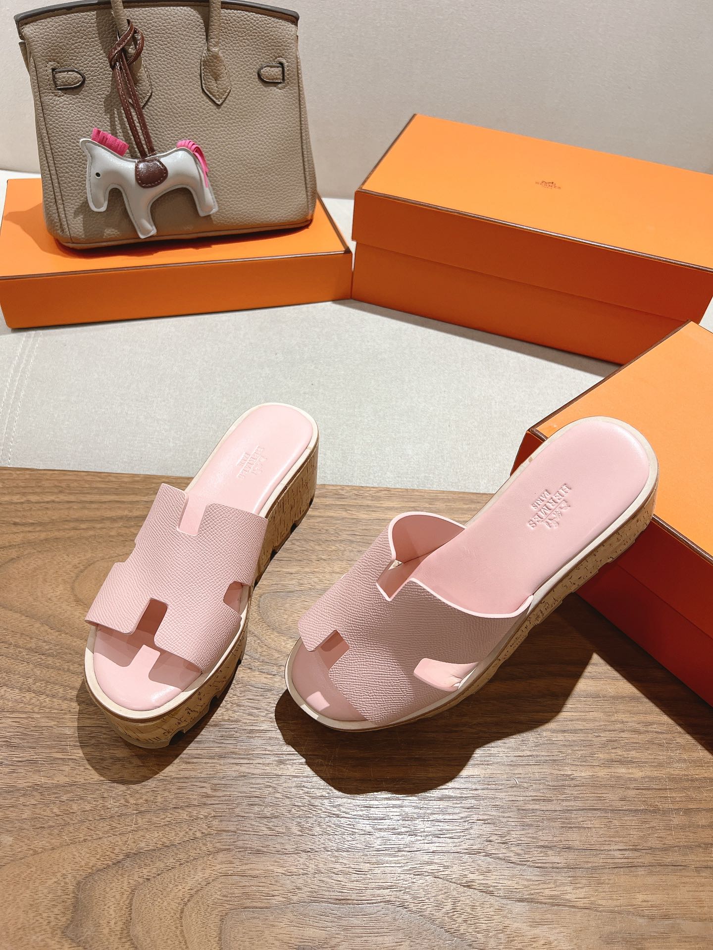 HM 25S HIGH WEDGE SANDALS IN PASTEL PINK LAMBSKIN STYLE 29 - 35