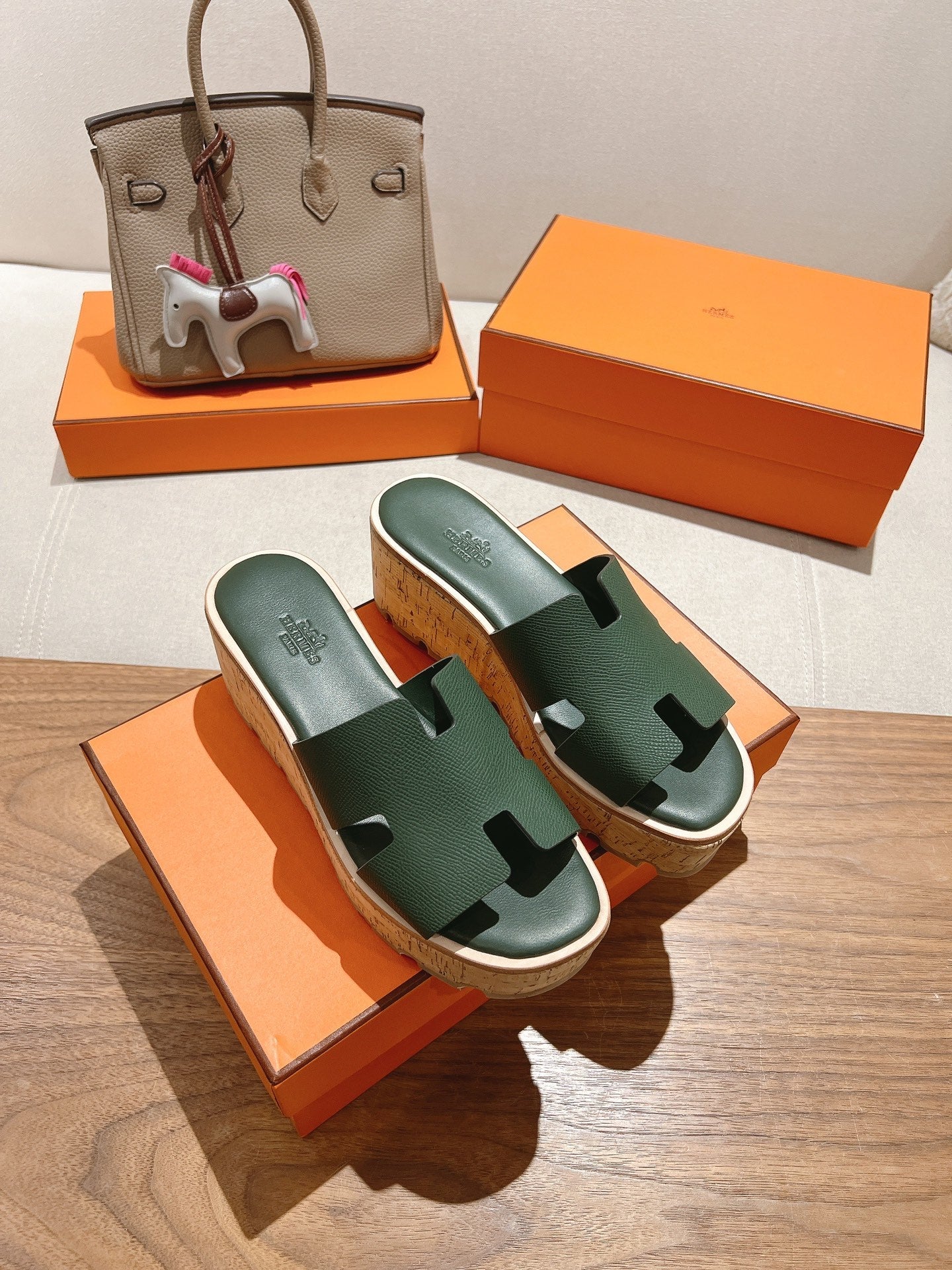 HM 25S HIGH WEDGE SANDALS IN DARK MOSS GREEN LAMBSKIN STYLE 32 - 35