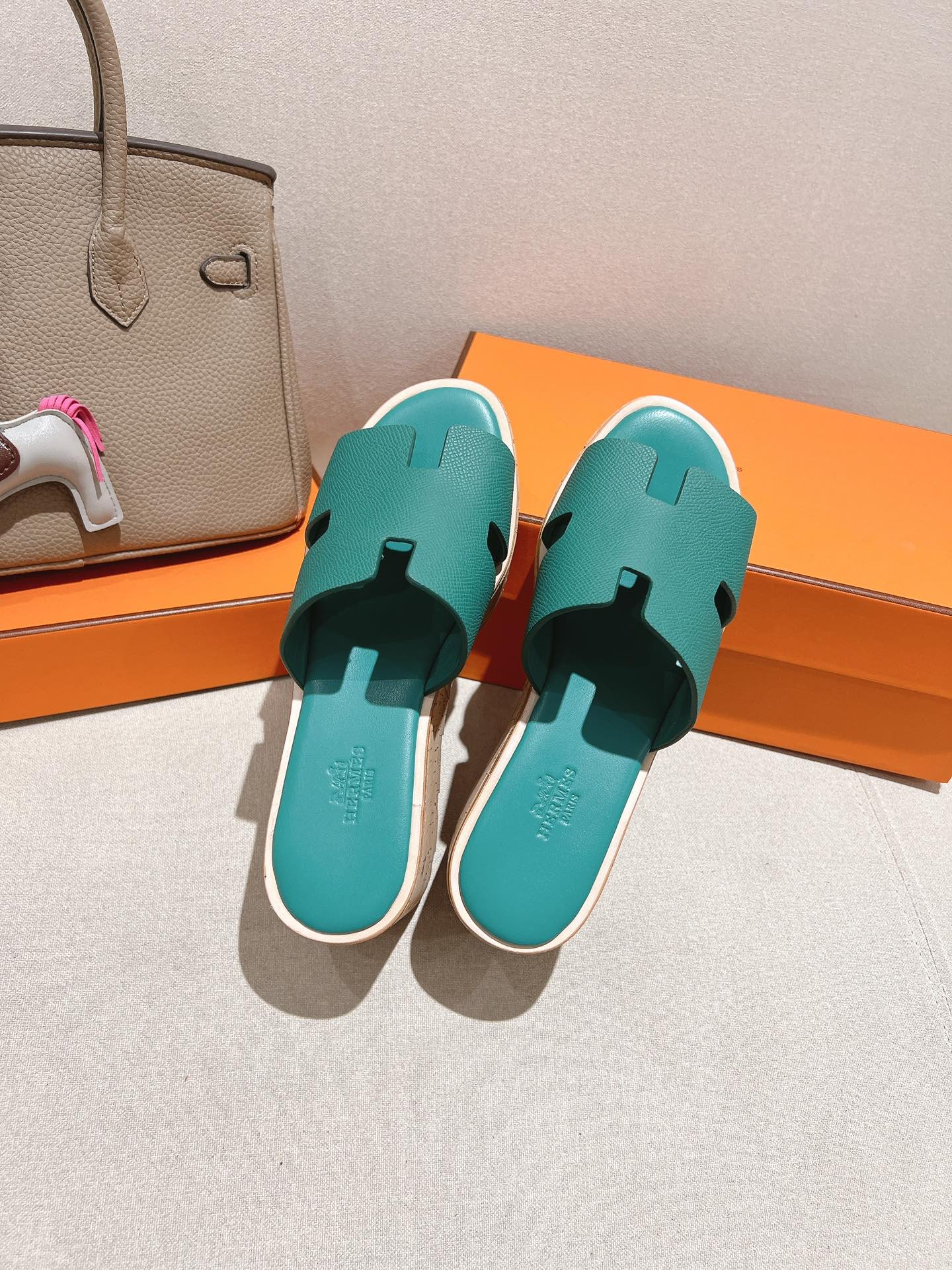 HM 25S HIGH WEDGE SANDALS IN PASTEL SEA GREEN LAMBSKIN STYLE 30 - 35