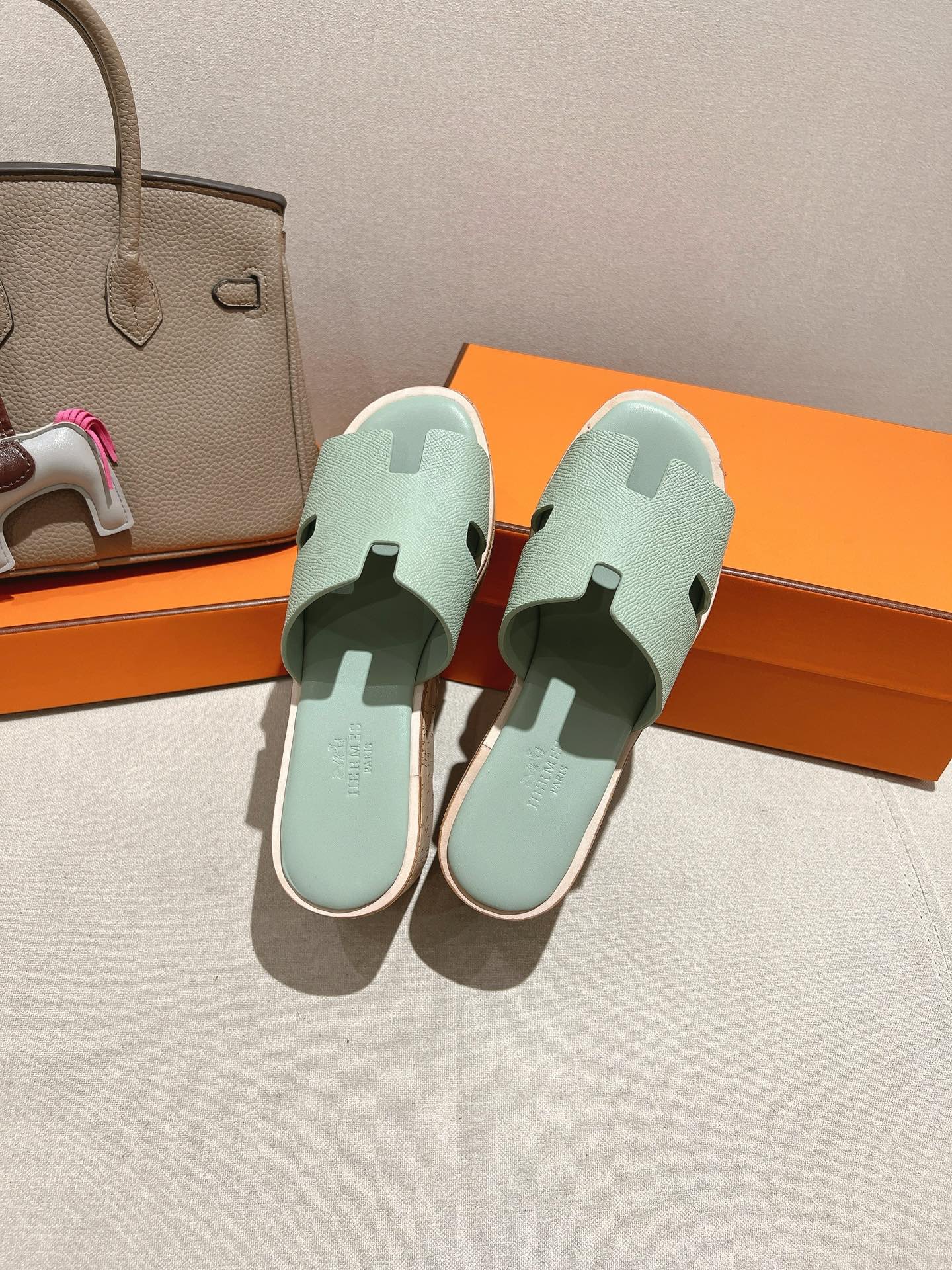 HM 25S HIGH WEDGE SANDALS IN SOFT MINT GREEN LAMBSKIN STYLE 28 - 35