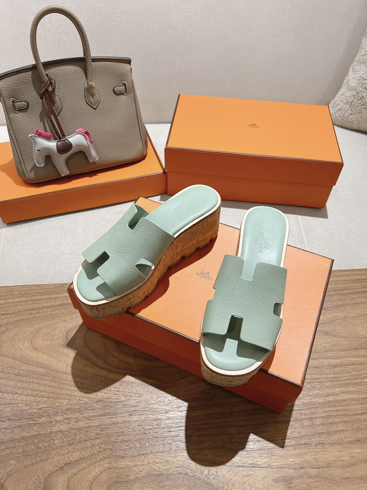 HM 25S HIGH WEDGE SANDALS IN SOFT MINT GREEN LAMBSKIN STYLE 28 - 35