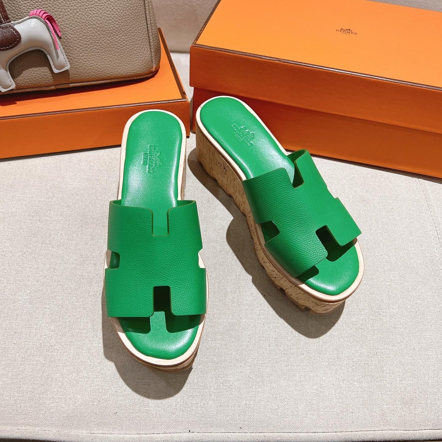 HM 25S HIGH WEDGE SANDALS IN GREEN LAMBSKIN STYLE 25 - 35
