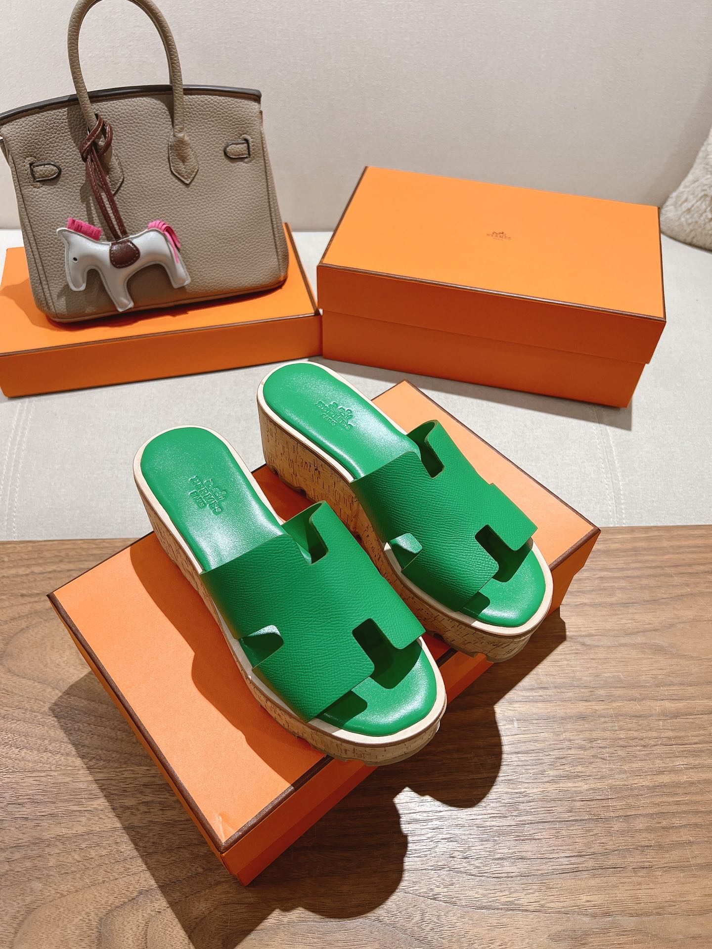 HM 25S HIGH WEDGE SANDALS IN GREEN LAMBSKIN STYLE 25 - 35