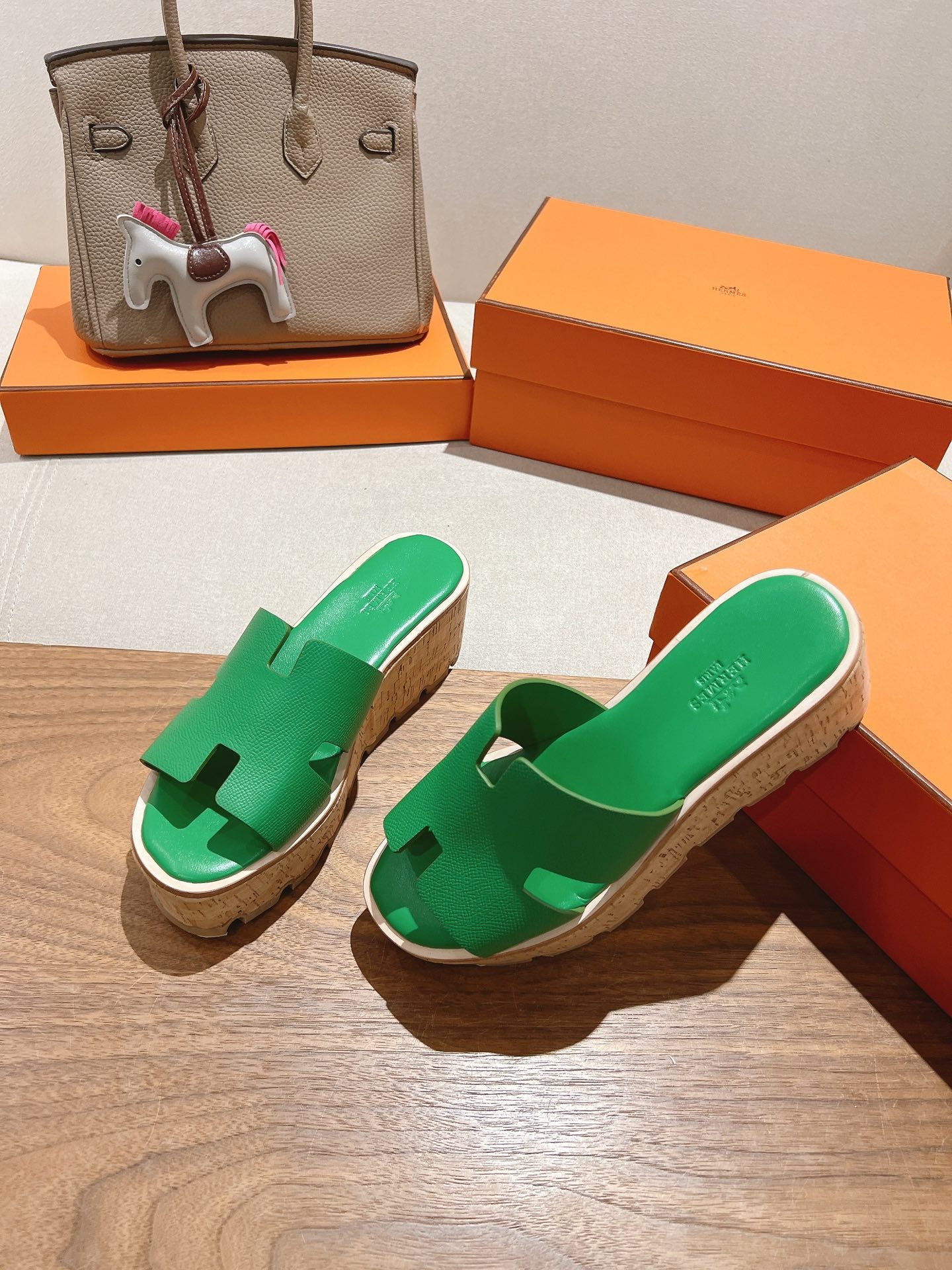 HM 25S HIGH WEDGE SANDALS IN GREEN LAMBSKIN STYLE 25 - 35