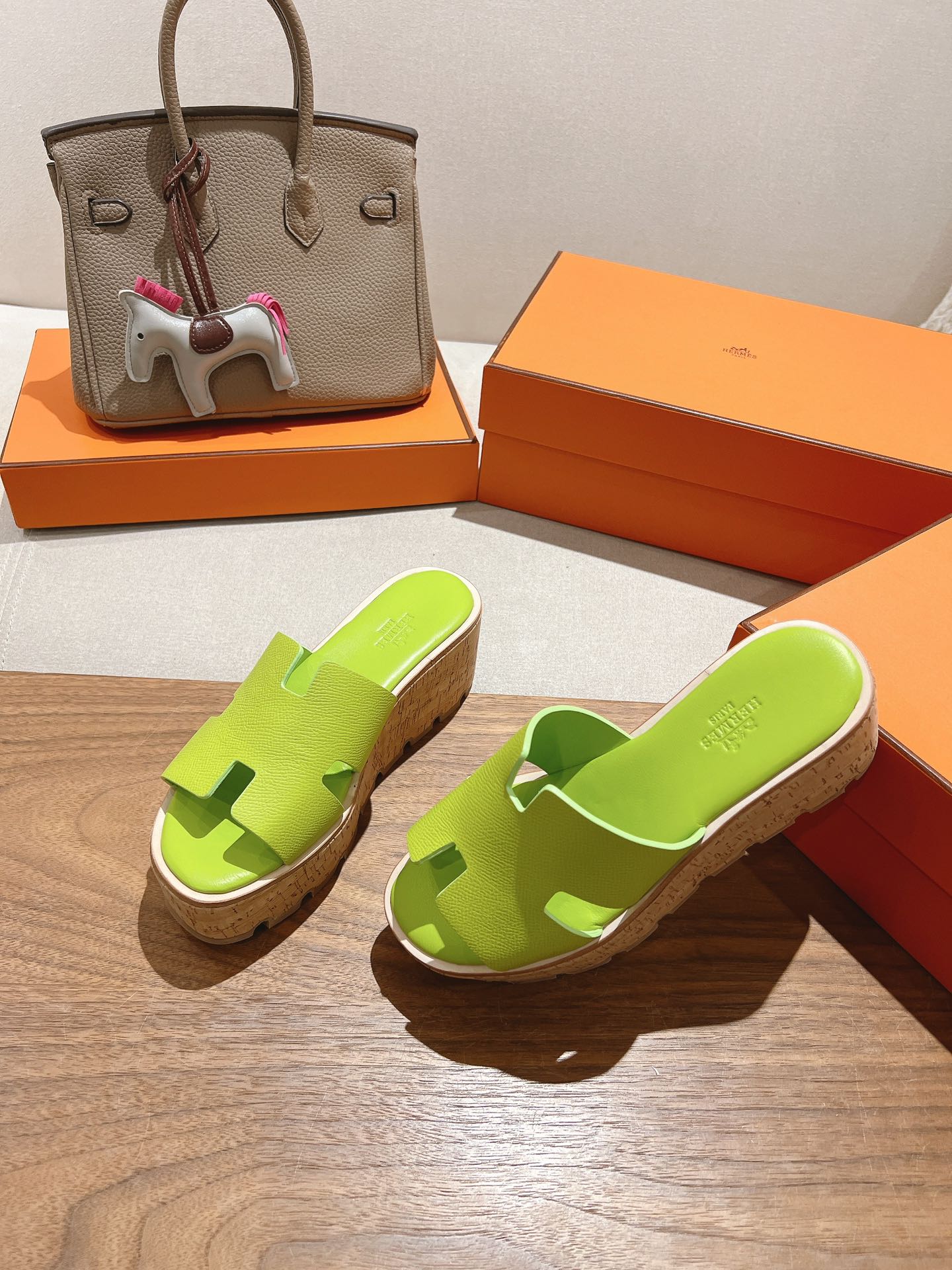 HM 25S HIGH WEDGE SANDALS IN SPRING GREEN LAMBSKIN STYLE 22 - 35