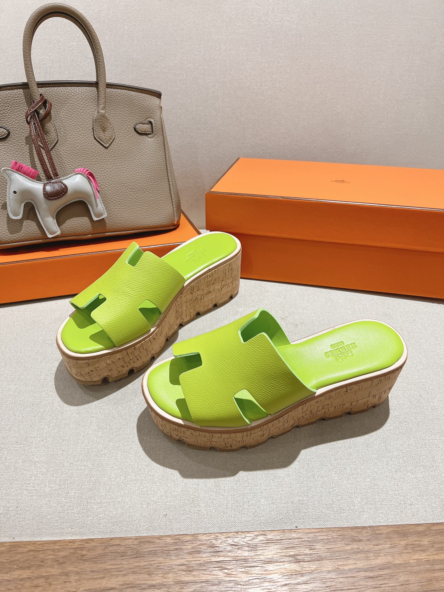 HM 25S HIGH WEDGE SANDALS IN SPRING GREEN LAMBSKIN STYLE 22 - 35