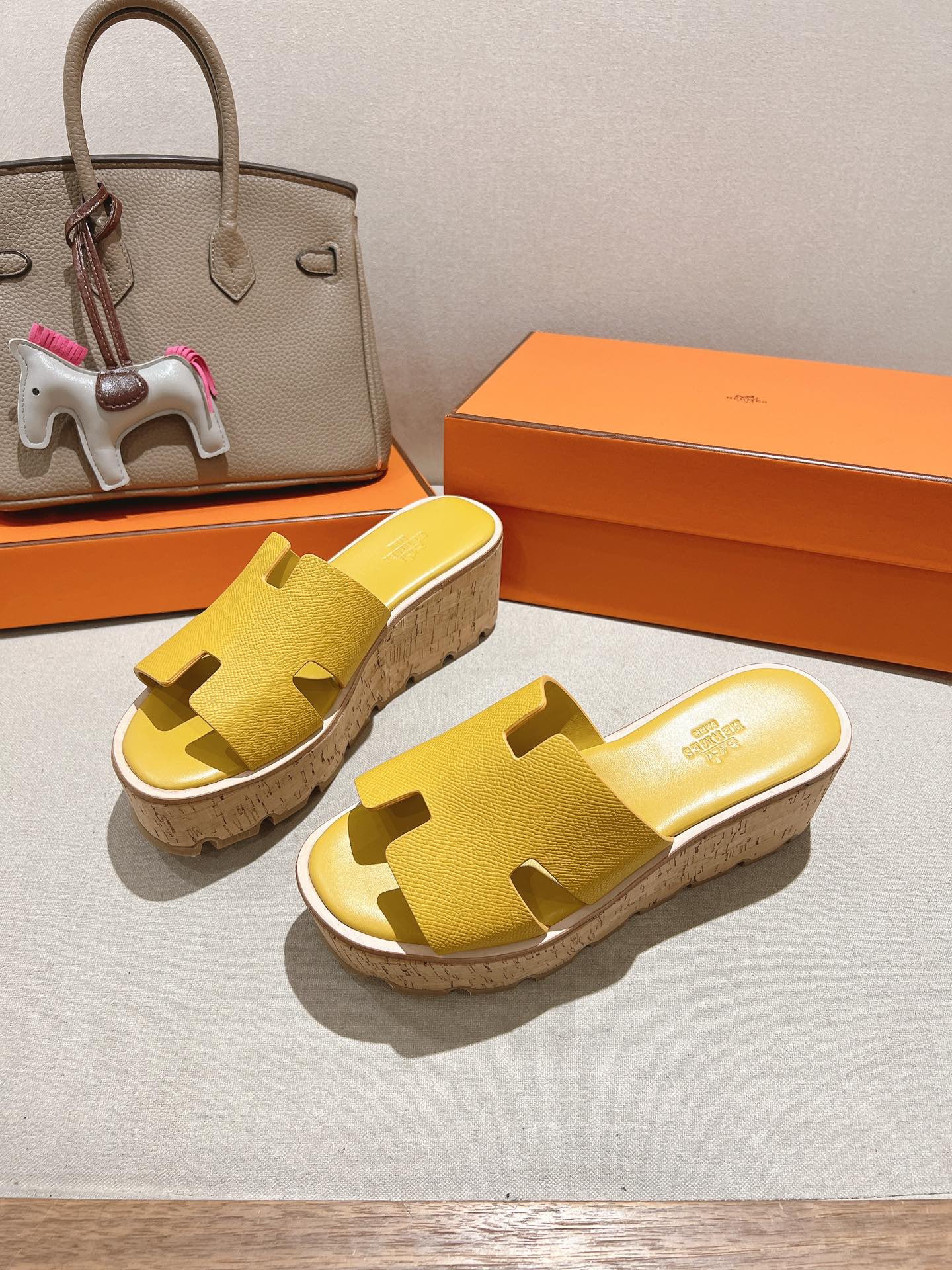 HM 25S HIGH WEDGE SANDALS IN DARK YELLOW LAMBSKIN STYLE 27 - 35