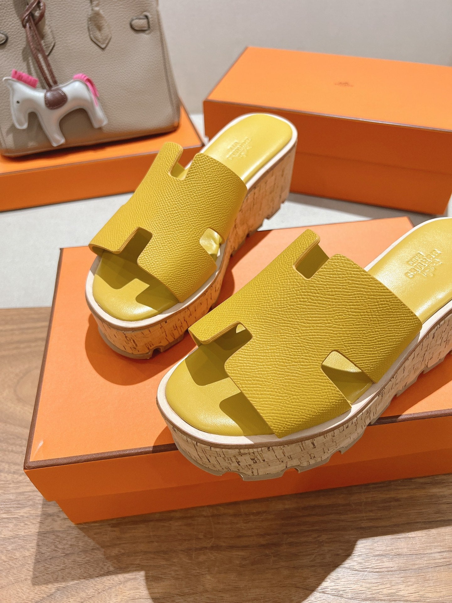 HM 25S HIGH WEDGE SANDALS IN DARK YELLOW LAMBSKIN STYLE 27 - 35